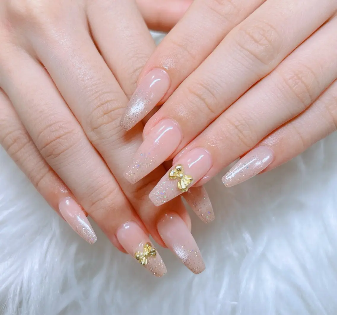 ミディアム ハンドネイル Lee _nailのネイルデザイン
