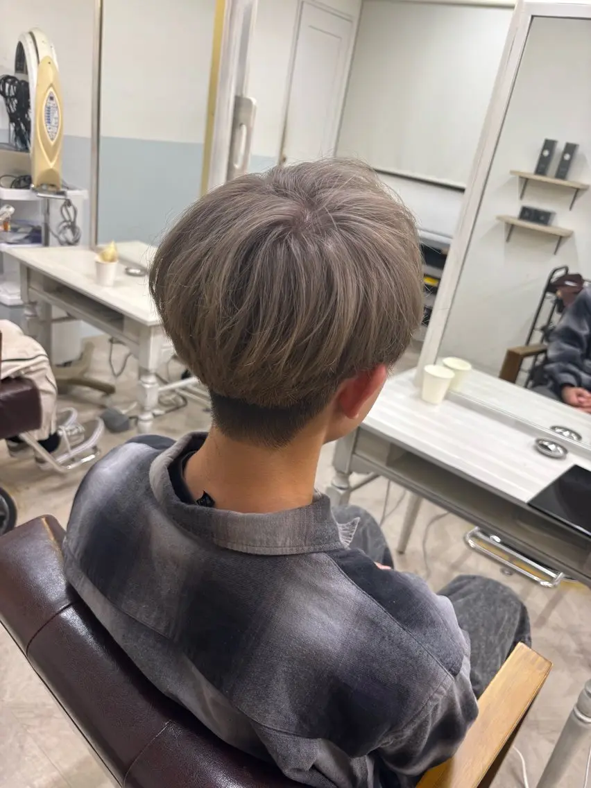 カラー ブリーチ ヘアカラー Arlel荻原 ☀️のヘアスタイル