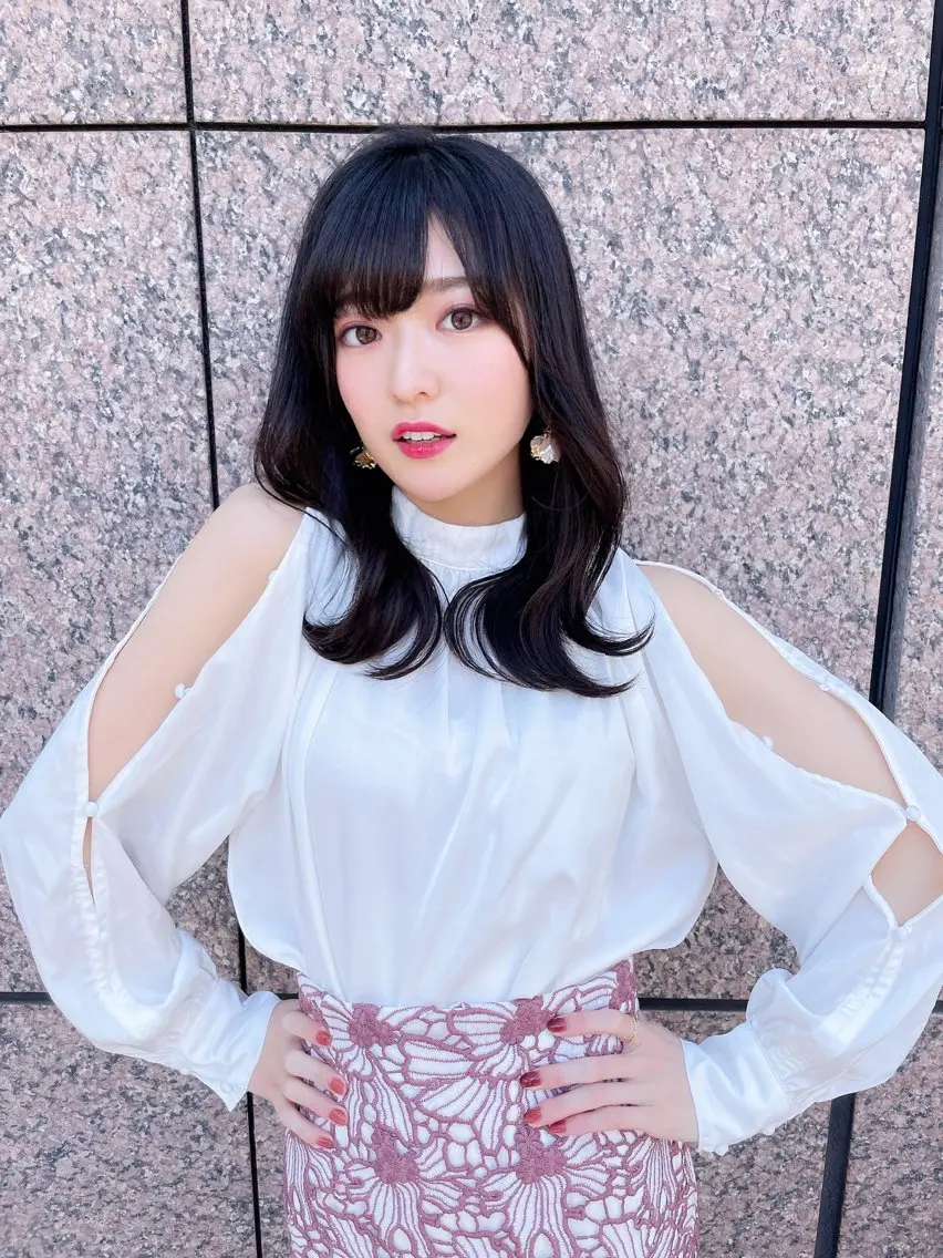 セミロング カット ヘアカラー トリートメント 酒井 里穂のヘアスタイル