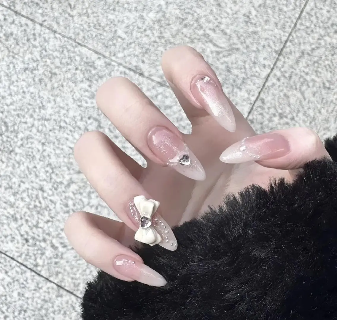 ネイル ハンドネイル ハンドケア 🍑 momo_nailのネイルデザイン