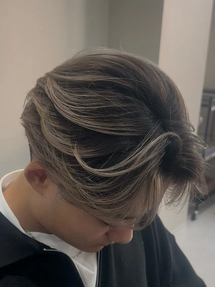 カラー メンズ メンズバレイヤージュ バレイヤージュ ブラウンカラー カット ヘアカラー メンズ縮毛矯正 /町田/木村悠月のヘアスタイル