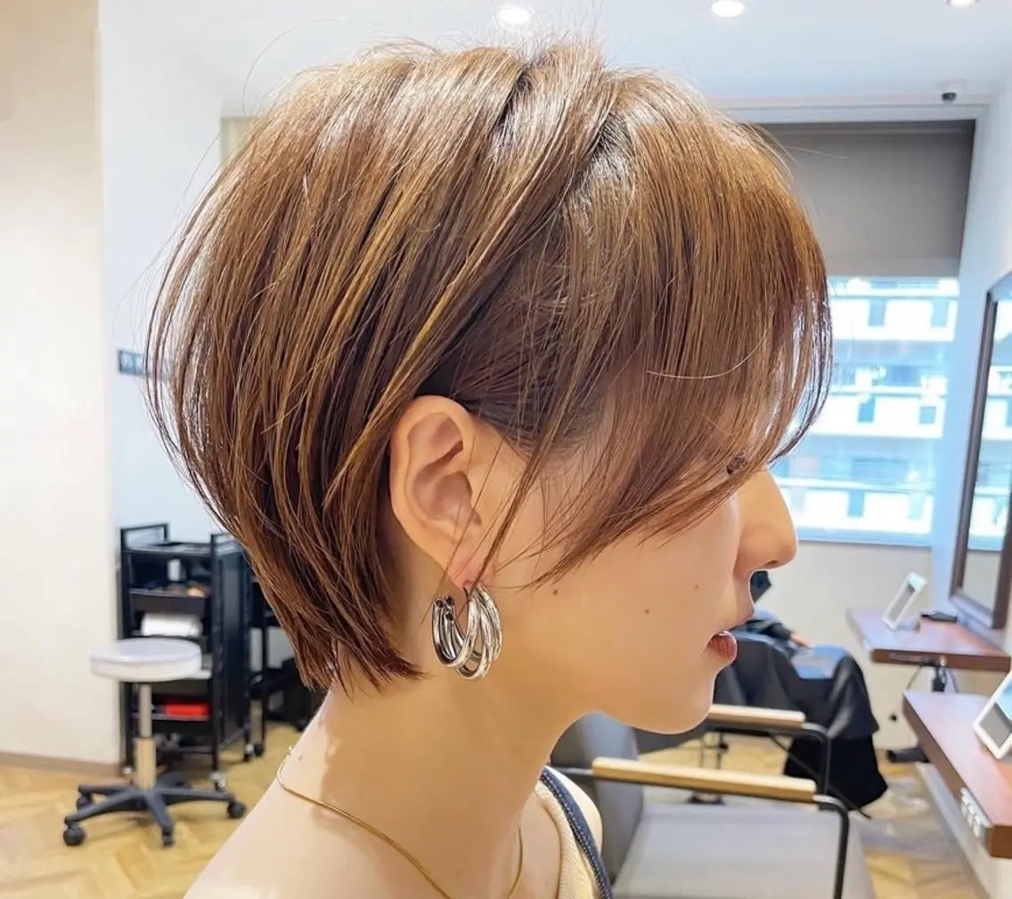 ショート ショートヘア 縮毛矯正 《髪質改善✖️レイヤ ー🩶》ナオヤのヘアスタイル