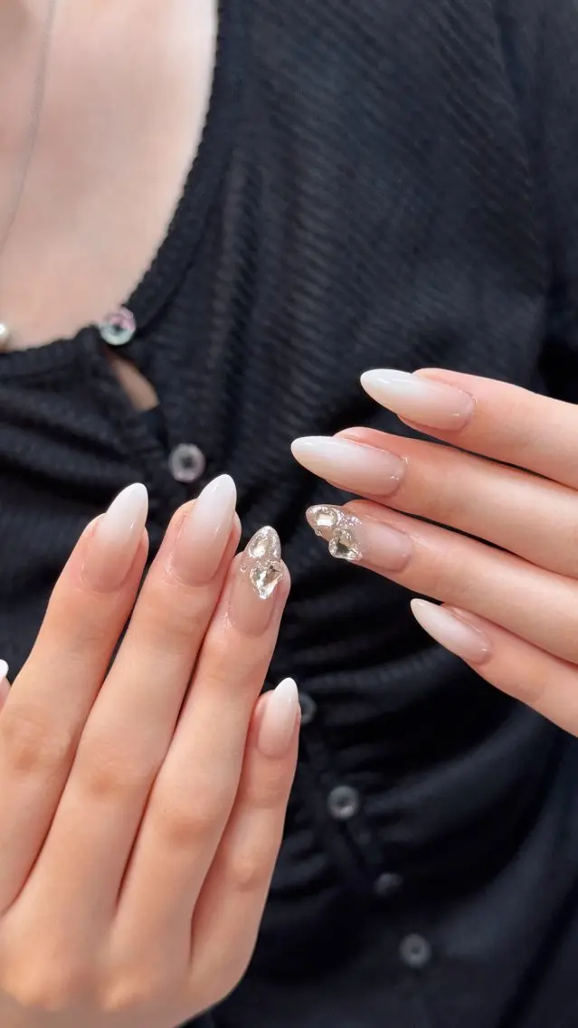 ネイル シンプルネイル ワンホンネイル nailsalon ChuColaのネイルデザイン