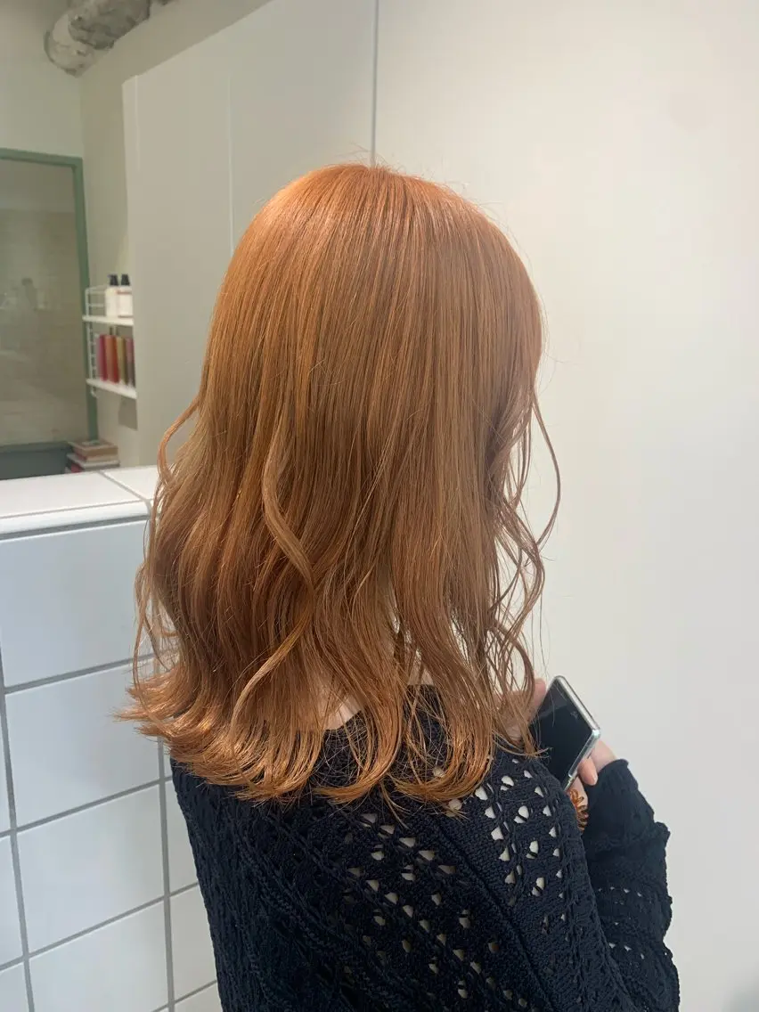 カラー ヘアカラー トリートメント ベージュ/ダブルカラ ー/新潟駅/青柳萌果のヘアスタイル