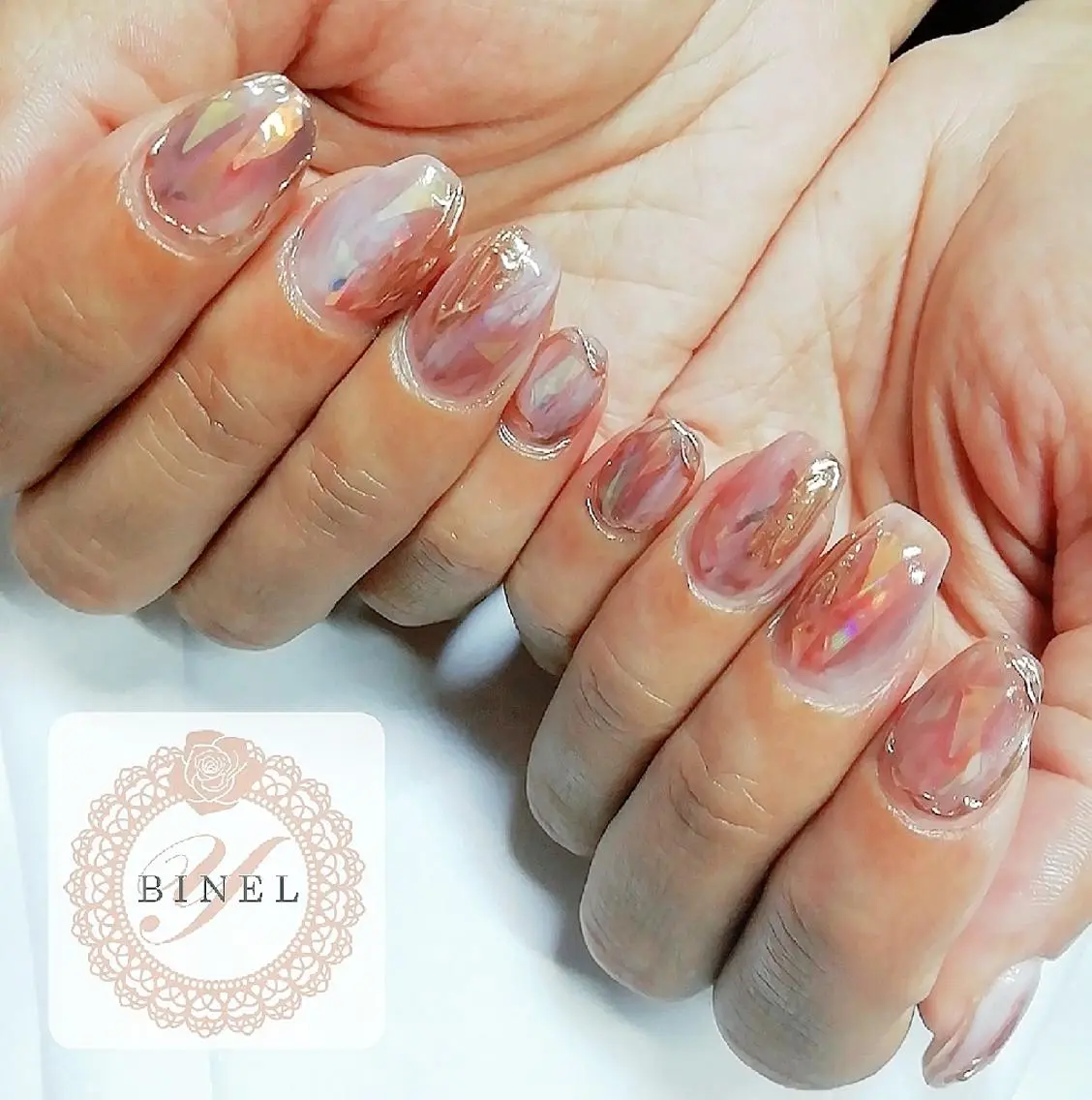 ネイル オーロラネイル ミラーネイル 持ち込み ニュアンスネイル ハンドネイル Nail Salon Y.BINELのネイルデザイン