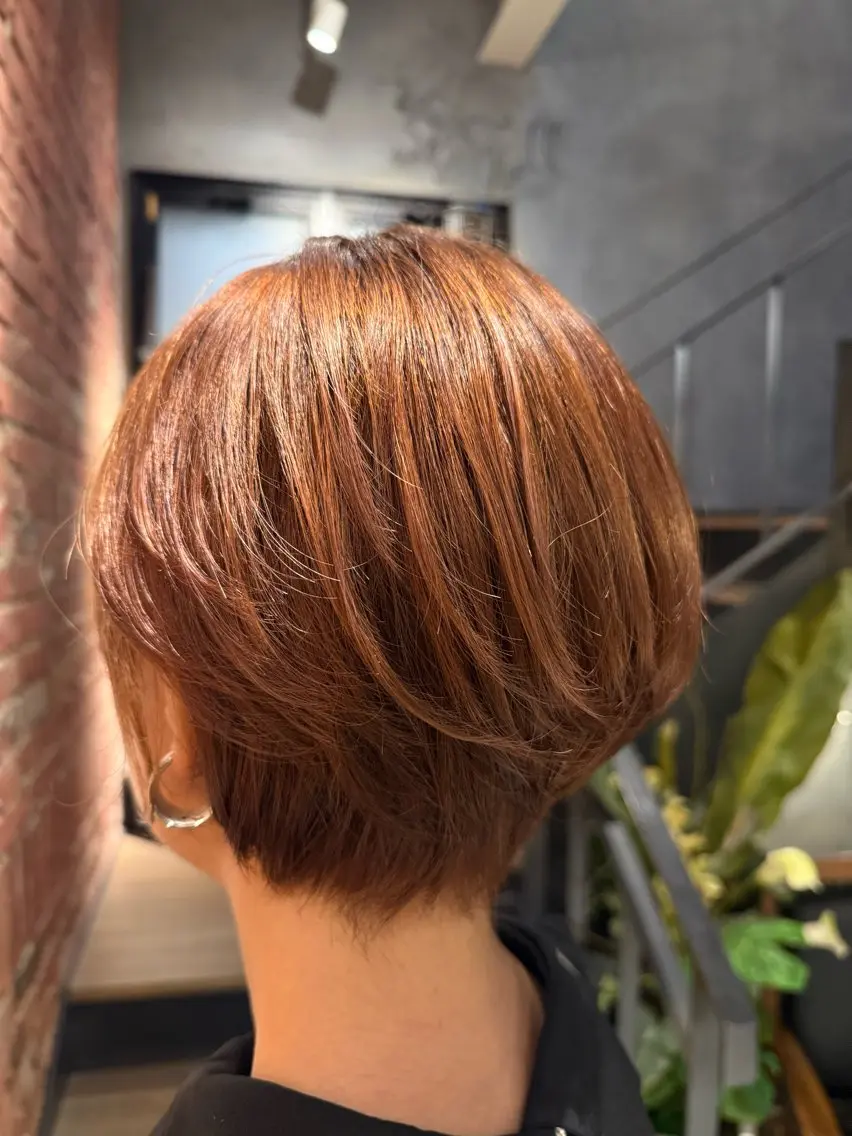 ショート カット ヘアカラー 高橋 葵のヘアスタイル