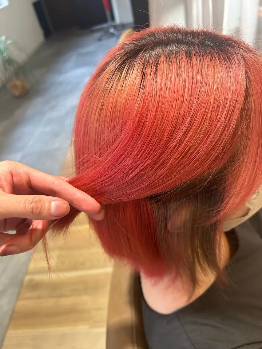 ショート フジイイブキ 髪質改善カラーのヘアスタイル