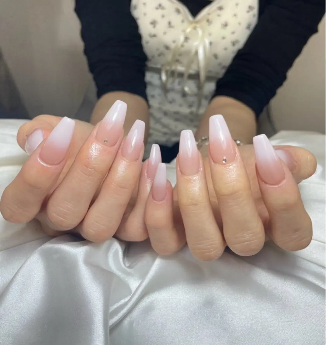 ネイル チークネイル 桜ネイル 長さ出し フットネイル ジェルネイル Maika's nailのネイルデザイン