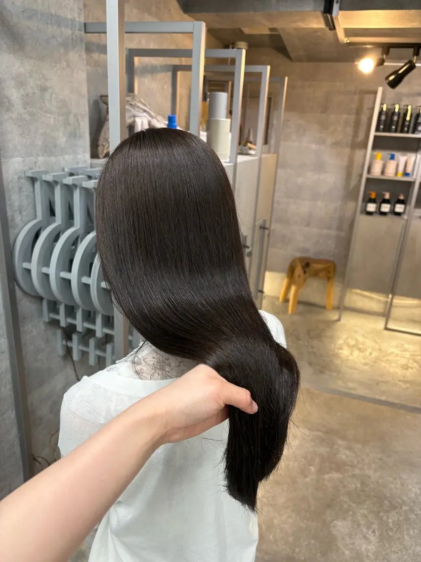 ロング カット ヘアカラー 縮毛矯正 髪質改善ストレート/ 透明感カラー🥣🤍のヘアスタイル