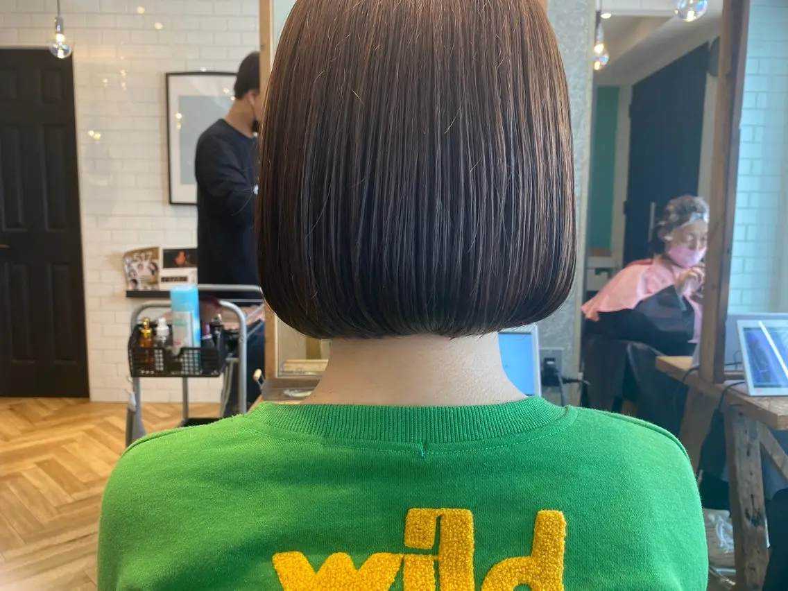 ショート カラー カット 縮毛矯正 トリートメント 🌈髪質改善🌈 過去の1艶サラ体験✨のヘアスタイル