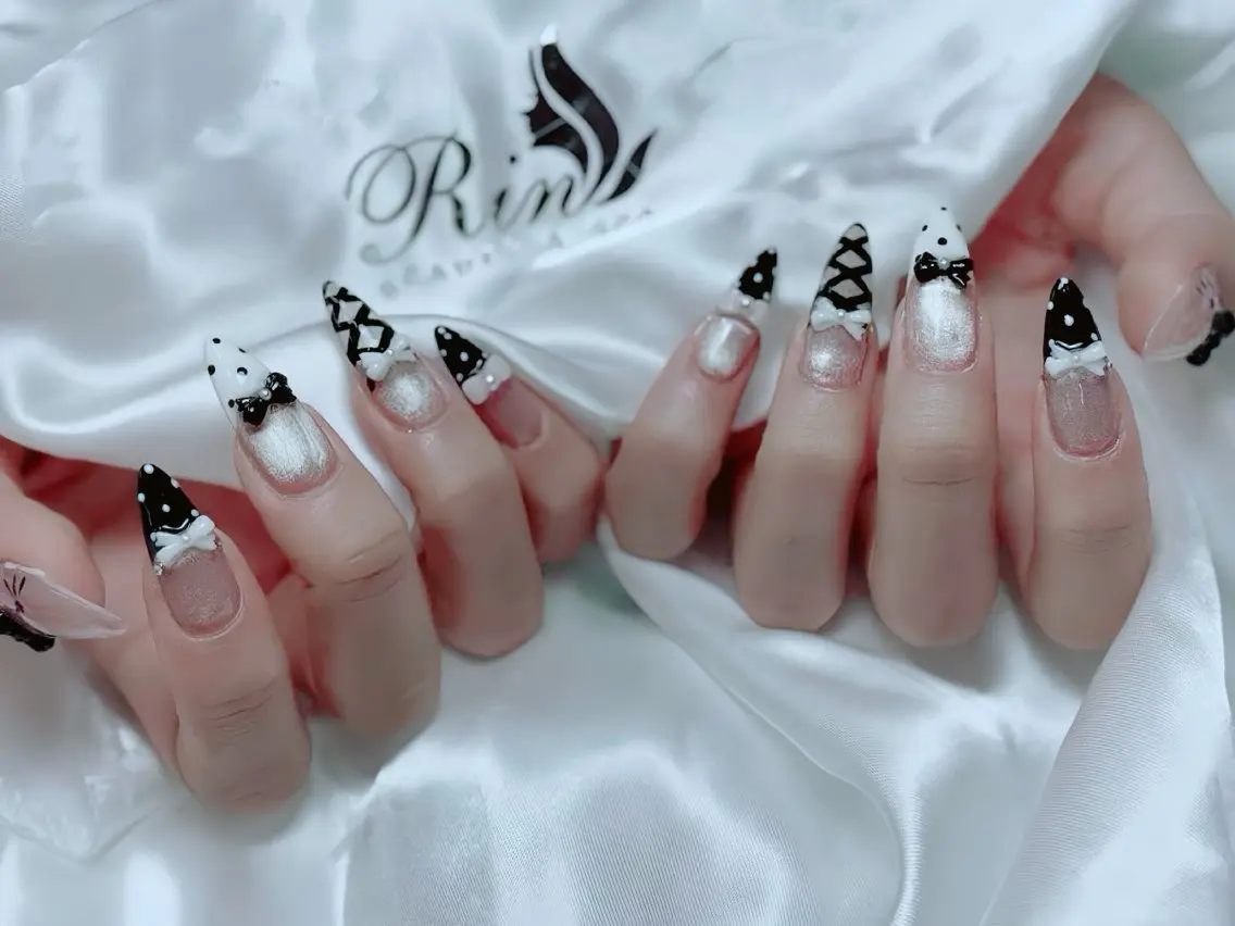 ネイル アニマル柄 ボルドー ブラウン チークネイル フレンチネイル Rin Nail 新大久保店のネイルデザイン