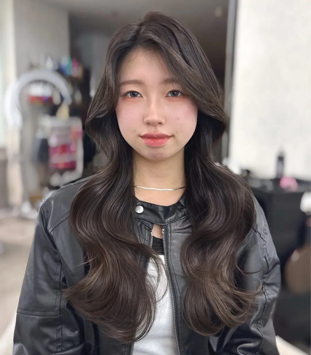 ロング レイヤーカット トリートメント レイヤー/美髪カラー 🫧名古屋YURIのヘアスタイル