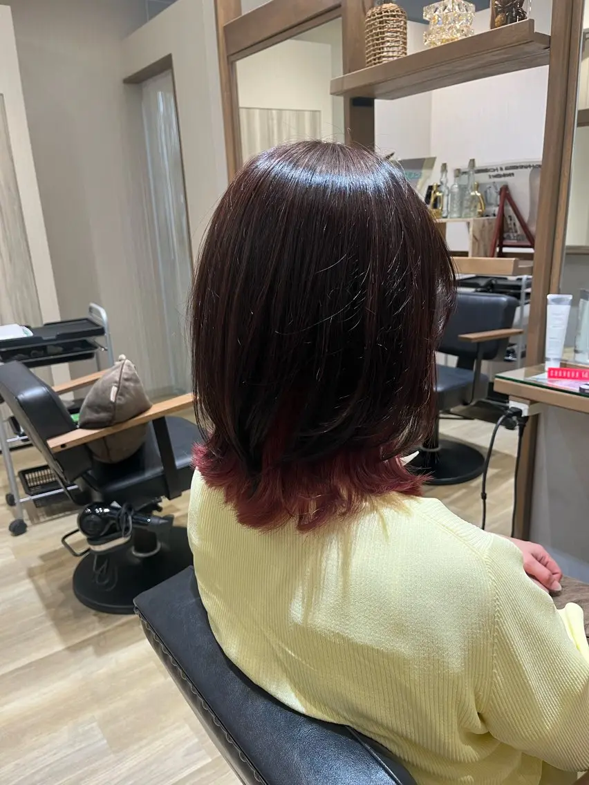 ミディアム カット ヘアカラー 樋口 莉奈のヘアスタイル