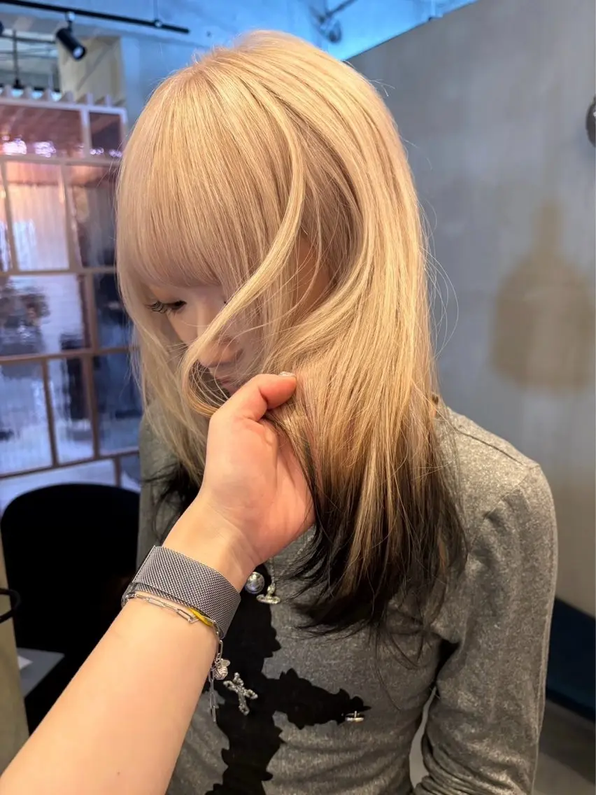 セミロング ヘアカラー 褒められる ハイトーン⭐️カノンのヘアスタイル