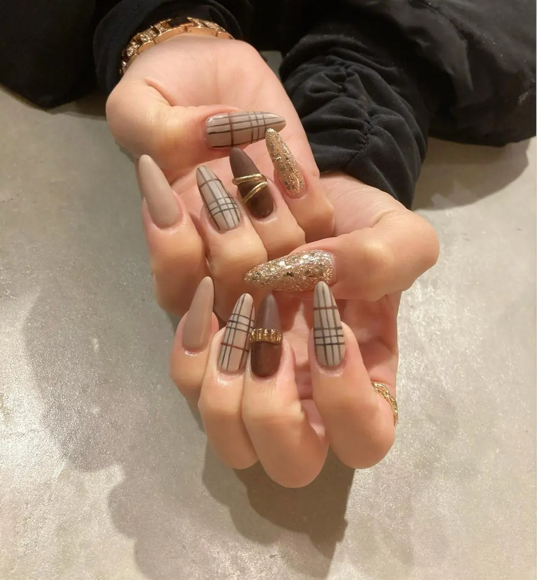 ネイル マットネイル ミラーネイル 持ち込み スカルプネイル ハンドネイル nail salon Soeurのネイルデザイン