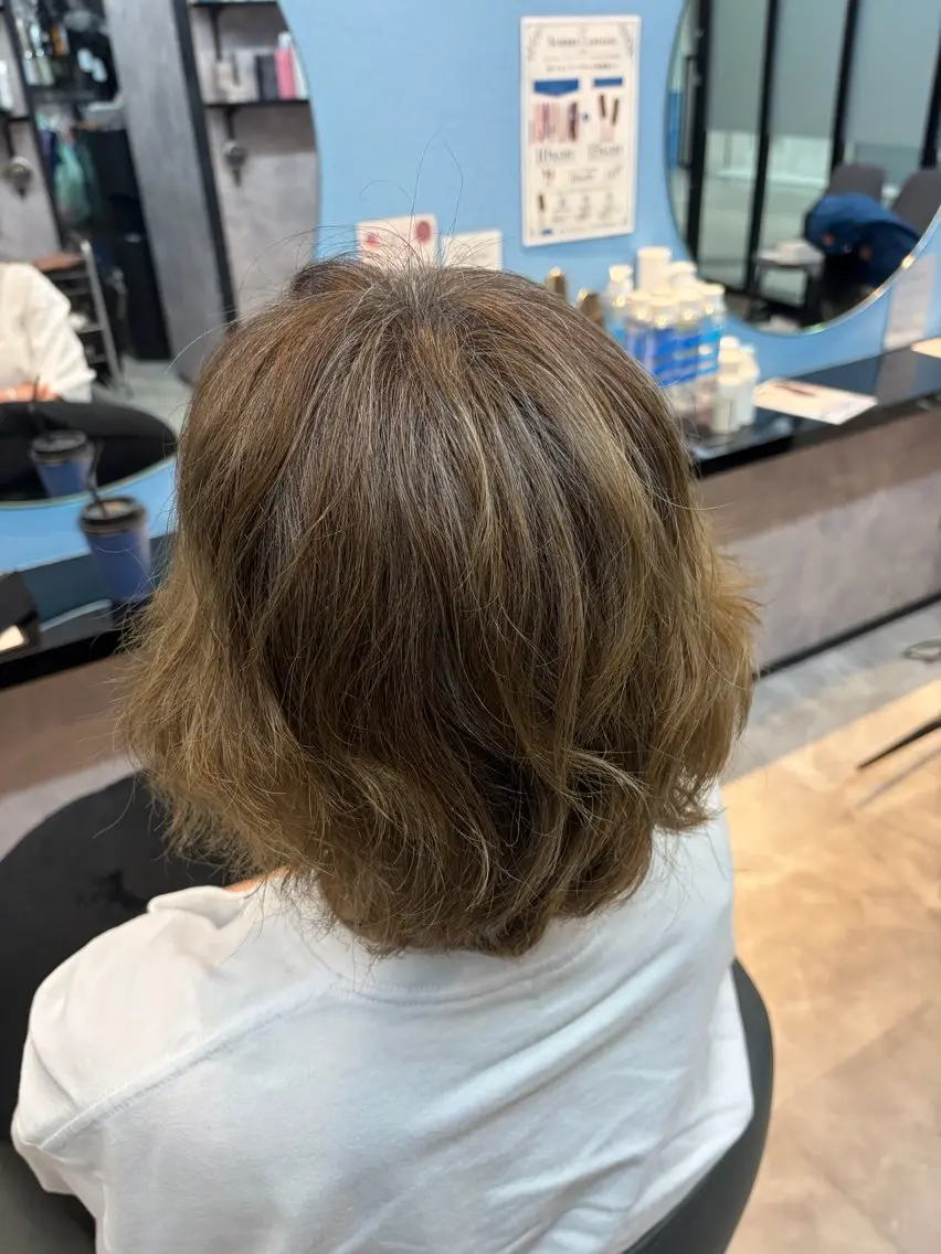 ミディアム カラー パーマ ヘアカラー トリートメント カラーモデル募集✨ IbukIのヘアスタイル