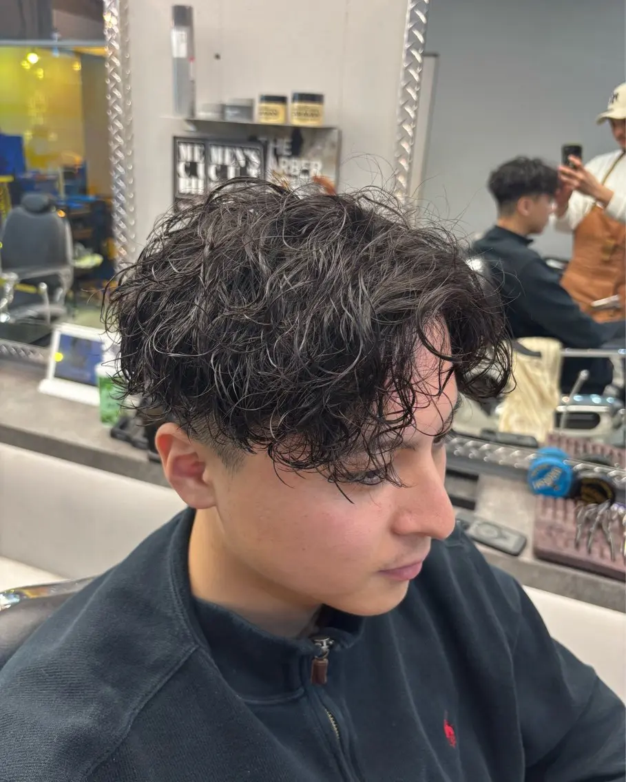 ショート パーマ メンズ特化サロン 高山佑真のヘアスタイル