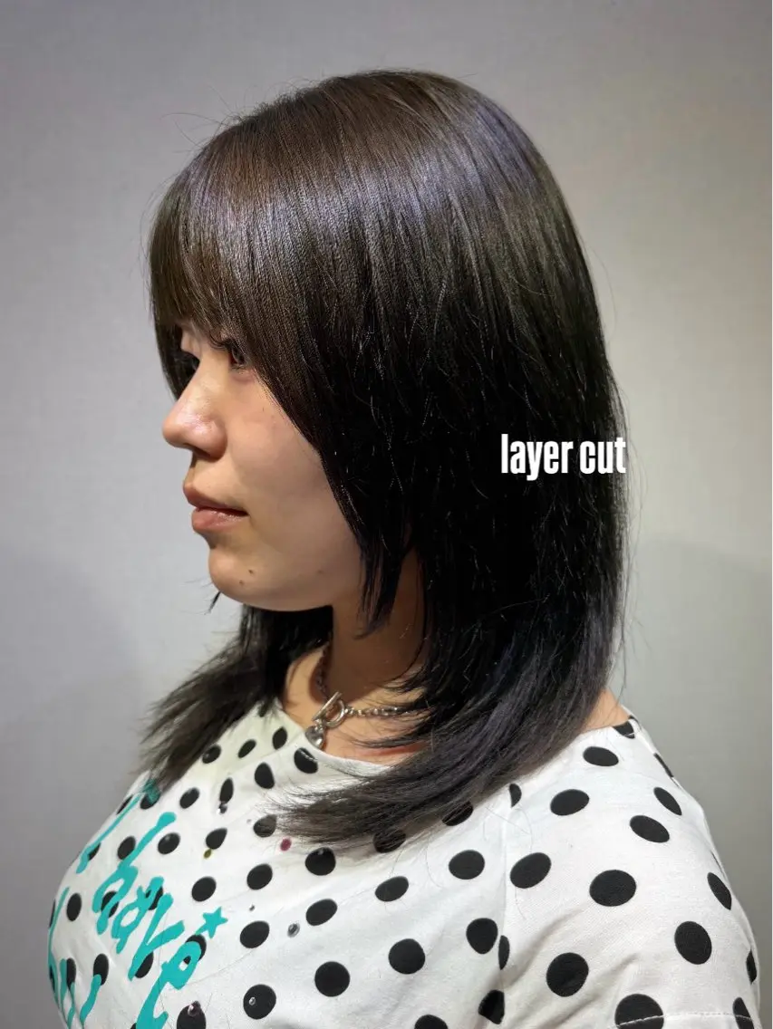 セミロング レイヤーカット カット ヘアカラー NewiGrande 土屋野明のヘアスタイル