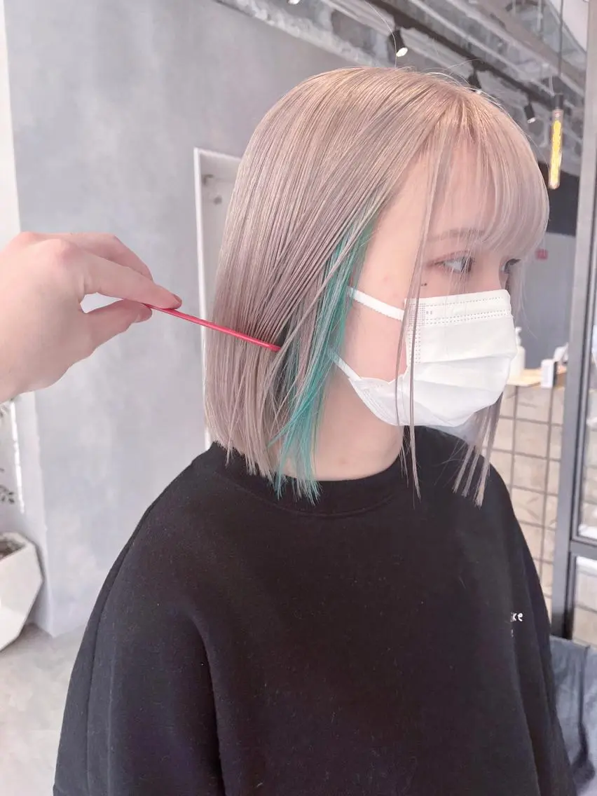 目を引くかわいさ😍/インナーカラー/イヤリングカラー/フェイスフレーミング+2stepトリートメントの写真