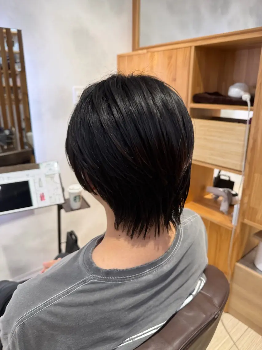 メンズ アップバング センターパート マッシュ 刈り上げ カット レディースカット モデル募集　山田省吾のヘアスタイル