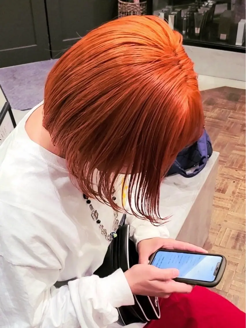 ショート カラー 森 彩夏のヘアスタイル