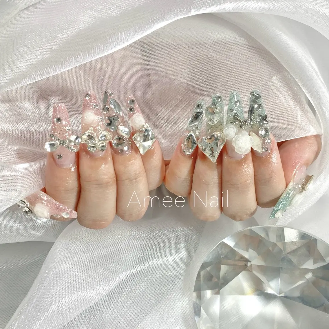 ネイル 成人式 ロングネイル マグネットネイル 大理石ネイル(マーブル) リボン ハンドネイル Amee Nail Salonのネイルデザイン