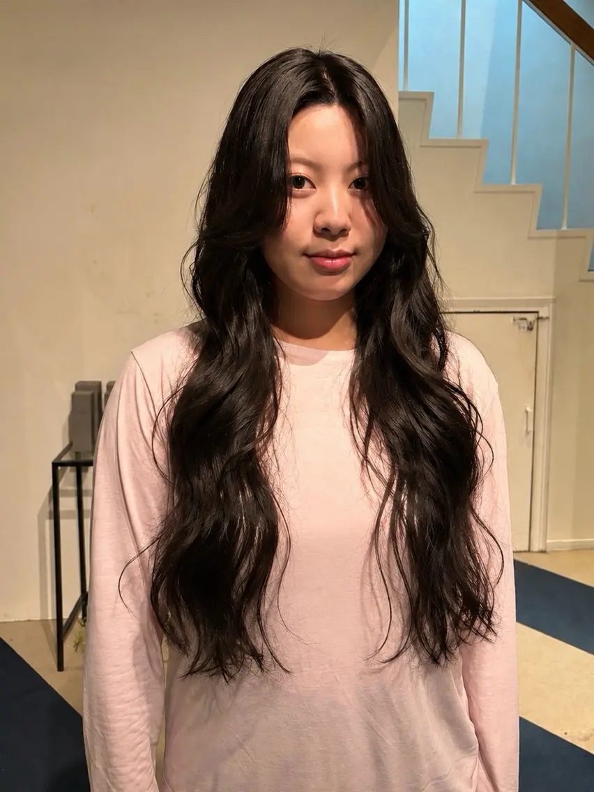 ロング カット ヘアカラー トリートメント ワタナベ イオリ🧼のヘアスタイル