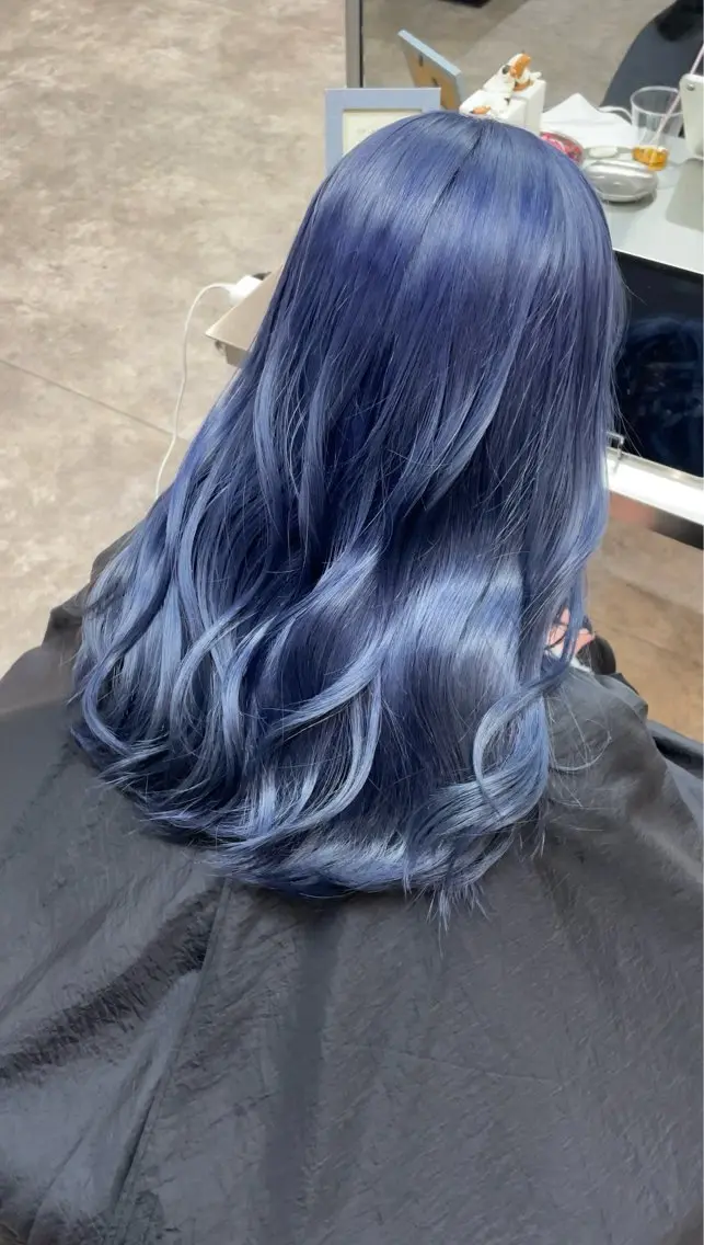 ロング カラー ブルーカラー ヘアカラー トリートメント 橋本翔 ハイトーン/レイヤーのヘアスタイル