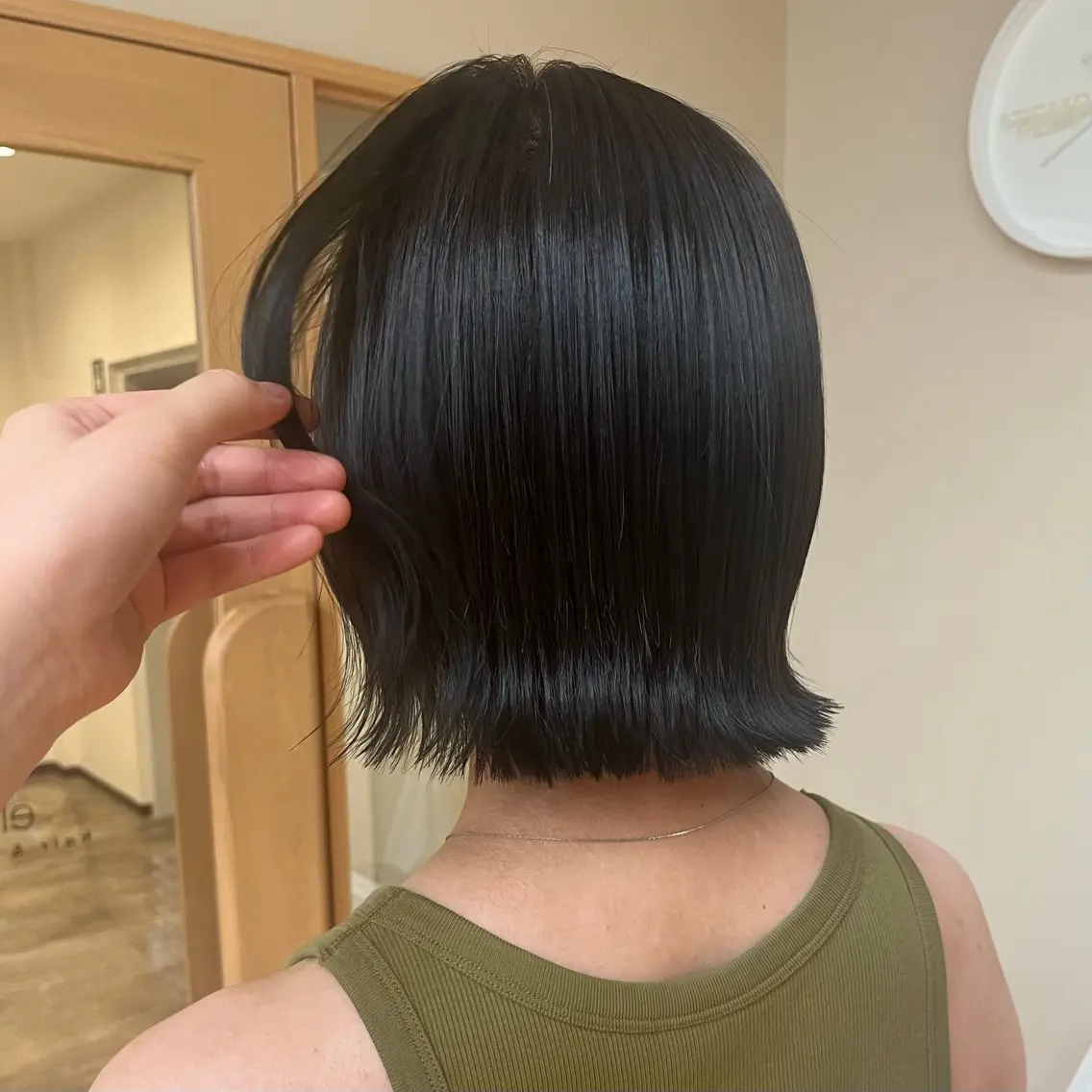 ミディアム 、 ハルナのヘアスタイル
