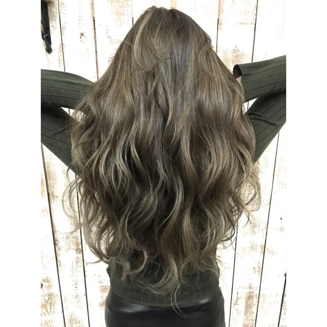 ロング カラー ハイライトカラー 3Dハイライト ハイライト ヘアカラー トリートメント 井上 一平のヘアスタイル