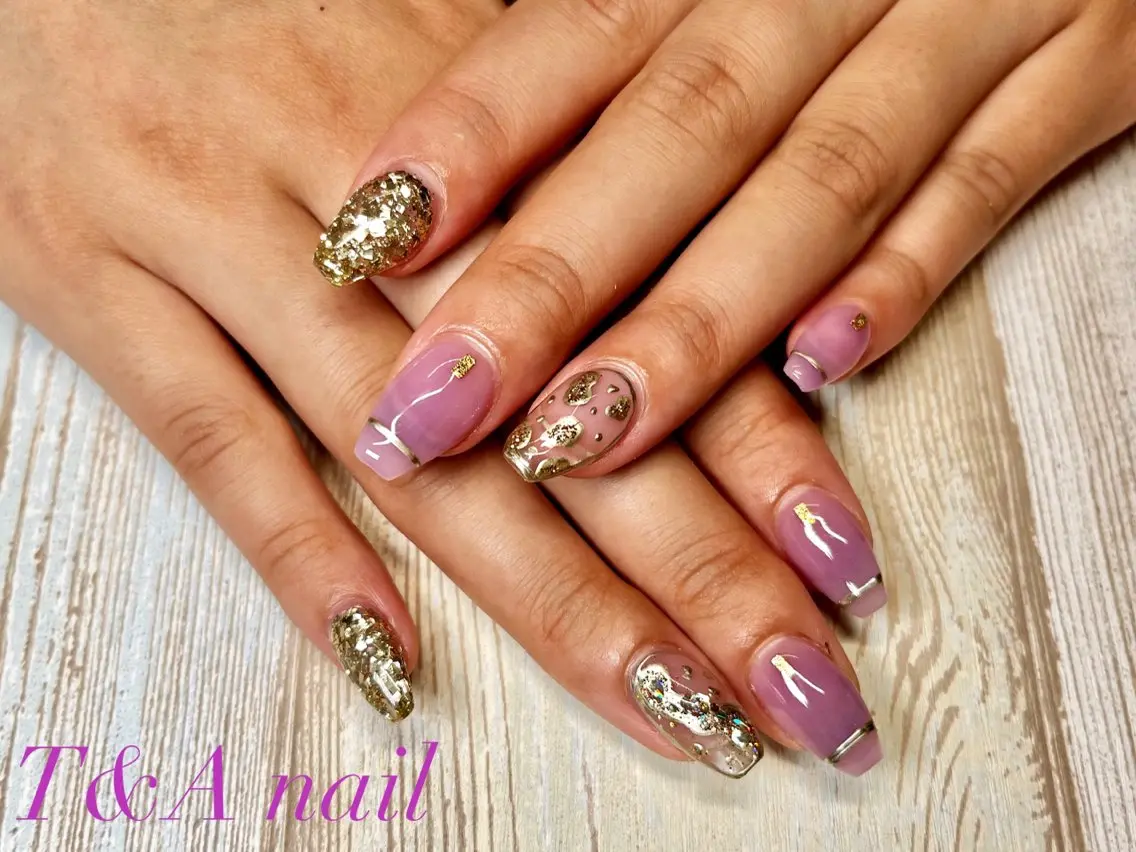 ネイル クリアネイル 長さ出し ジェルネイル ゴールド ニュアンスネイル T&A nailのネイルデザイン