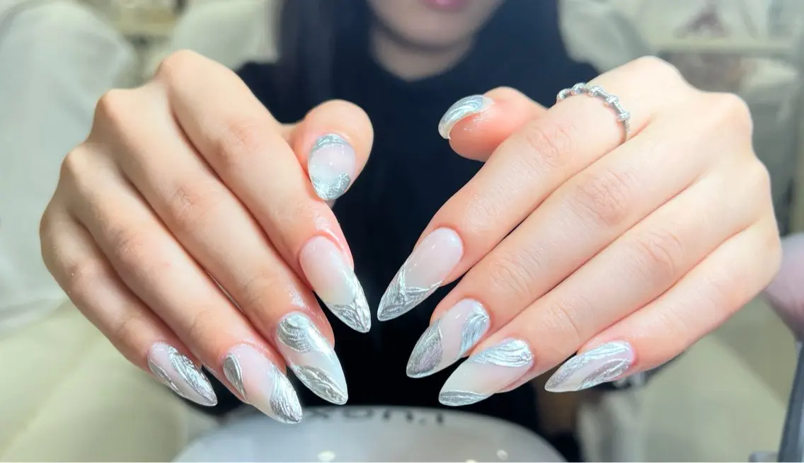 ネイル ボルドー ブラウン チークネイル ドット フットネイル ハンドネイル VAN NAIL SALON海老名店のネイルデザイン