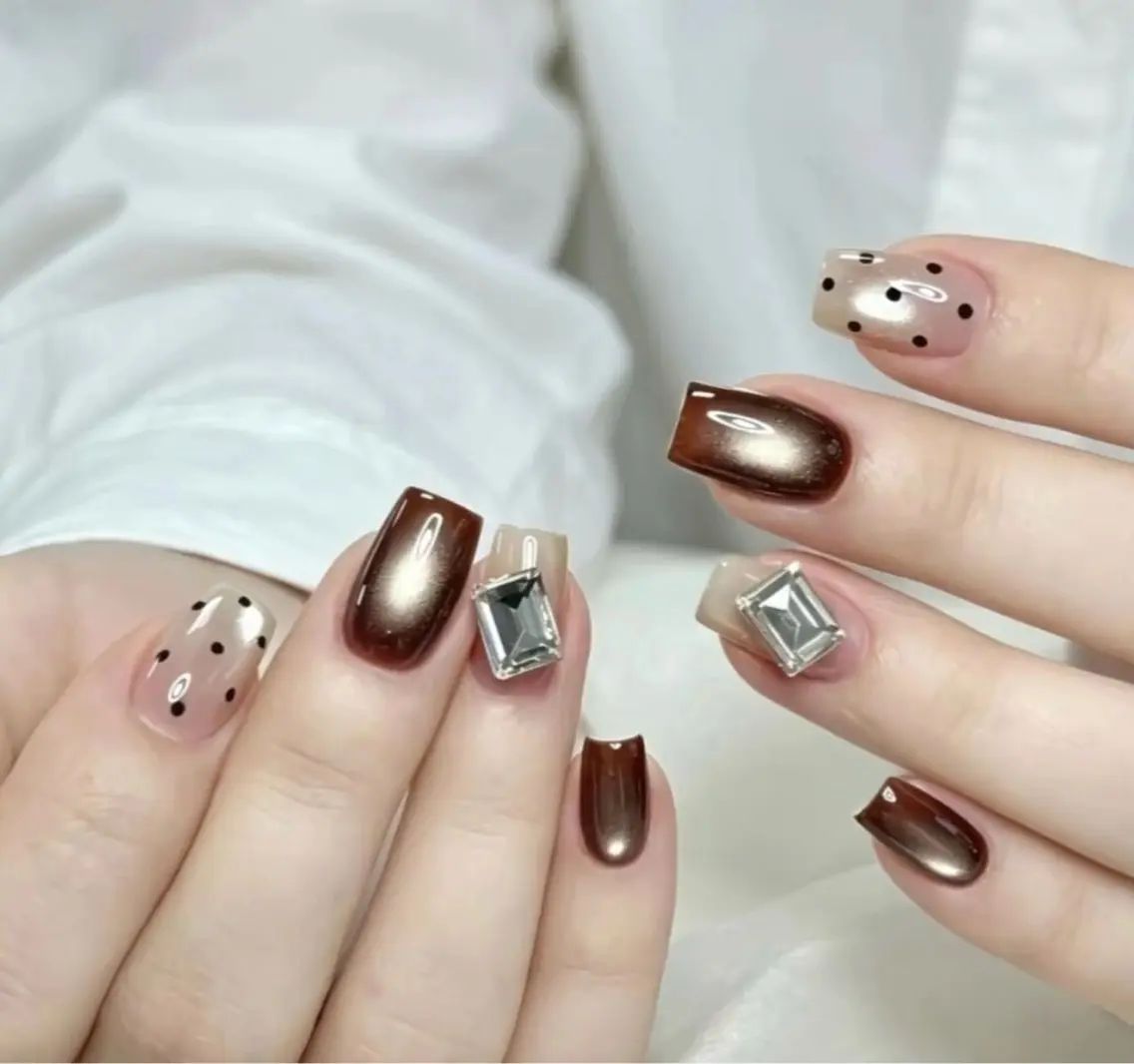 メンズ ネイル メンズ韓国風 オーロラネイル チークネイル 長さ出し フレンチネイル ハンドネイル ハンドケア NEW NAIL 池袋🔥🧲のネイルデザイン