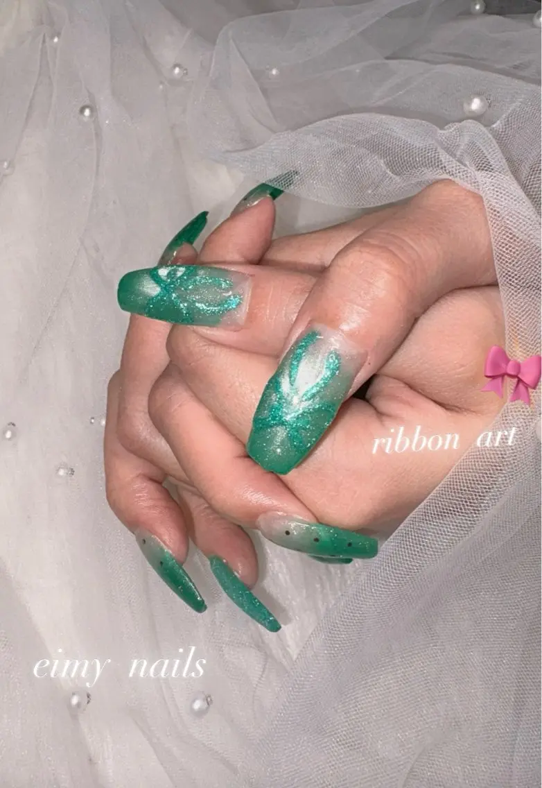 ネイル アートネイル フラッシュネイル グラデーション グリーン ラメ(グリッター) ハンドネイル eimy nails♡のネイルデザイン