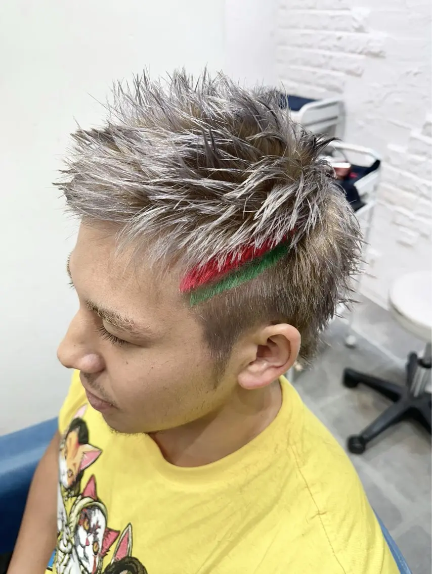 カラー メンズ メンズブリーチ ブリーチ デザインカラー 中目黒✂︎店長✂︎ TOMOHIROのヘアスタイル