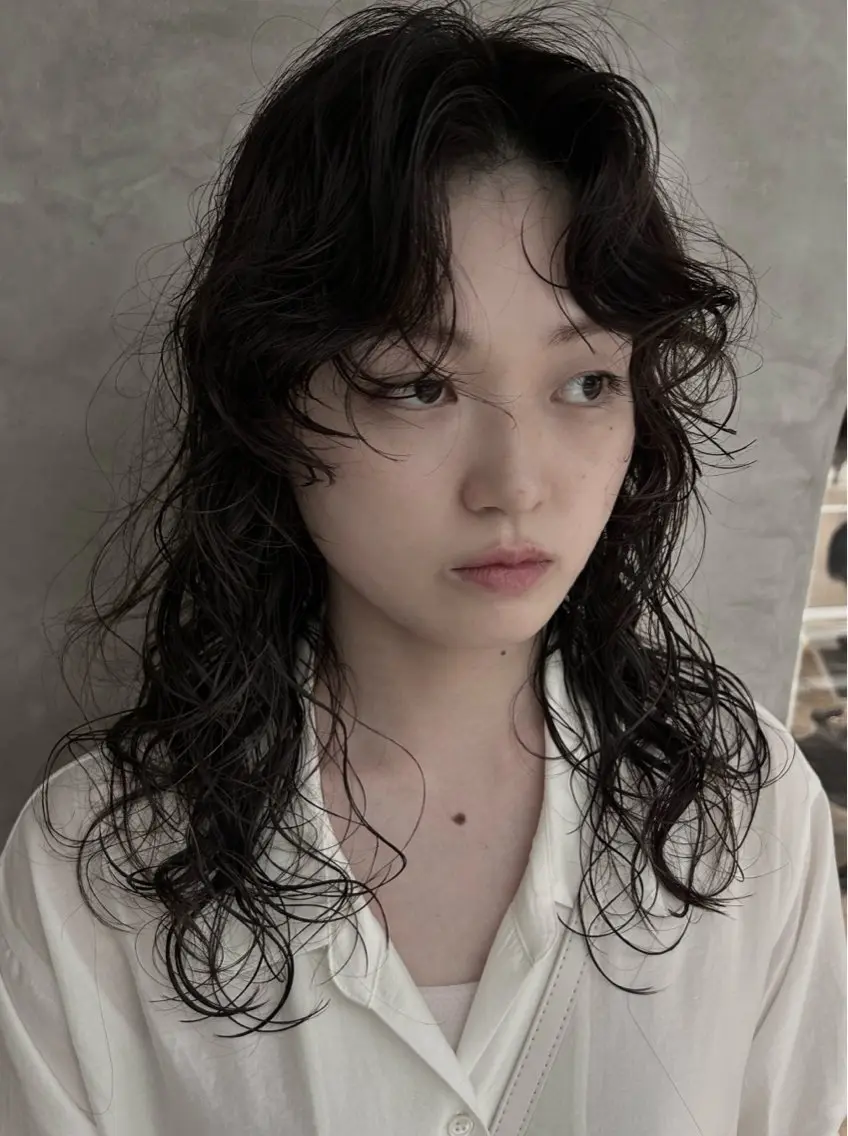 ミディアム カラー パーマ デザインパーマ/ カット/nanaのヘアスタイル