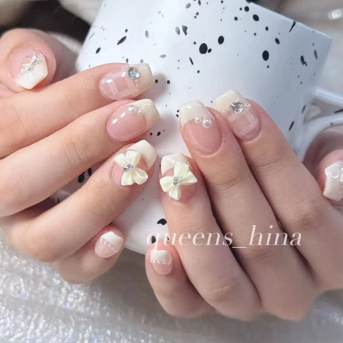 ネイル ハンドネイル Queens テイのネイルデザイン