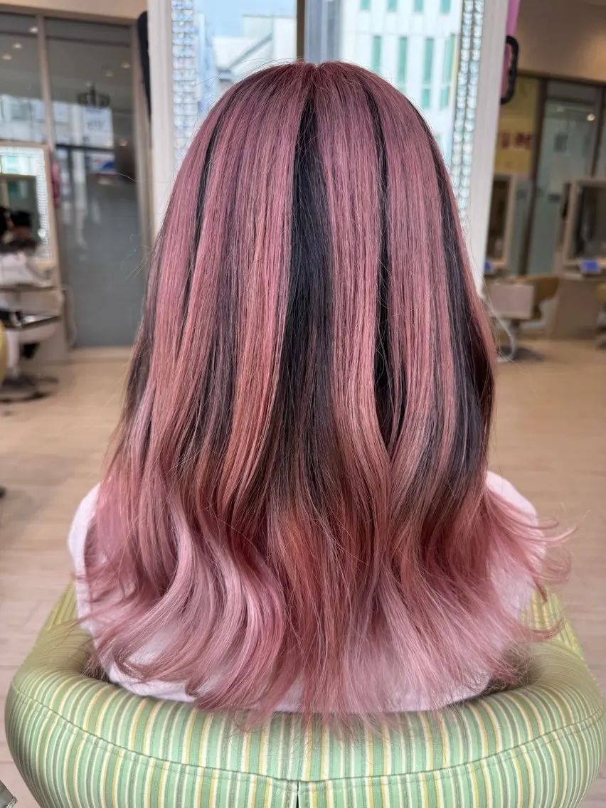 セミロング カット ヘアカラー 松尾 怜奈のヘアスタイル