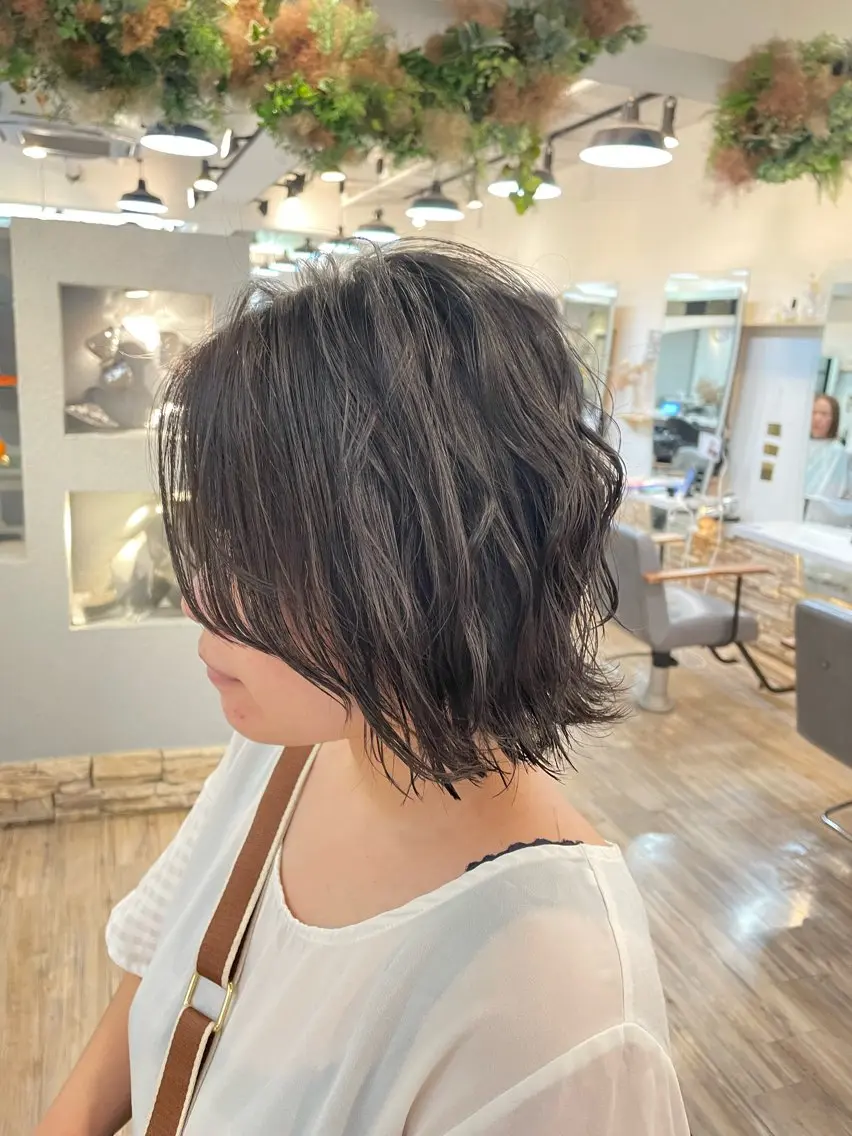 ミディアム VISAGE ba.sk 金子詩帆のヘアスタイル