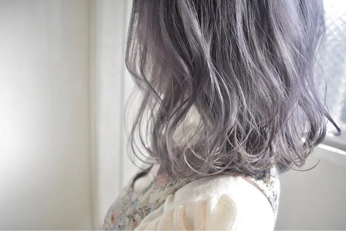 ミディアム カラー ラベンダーカラー ラベンダーグレー ヘアカラー てんま さやかのヘアスタイル
