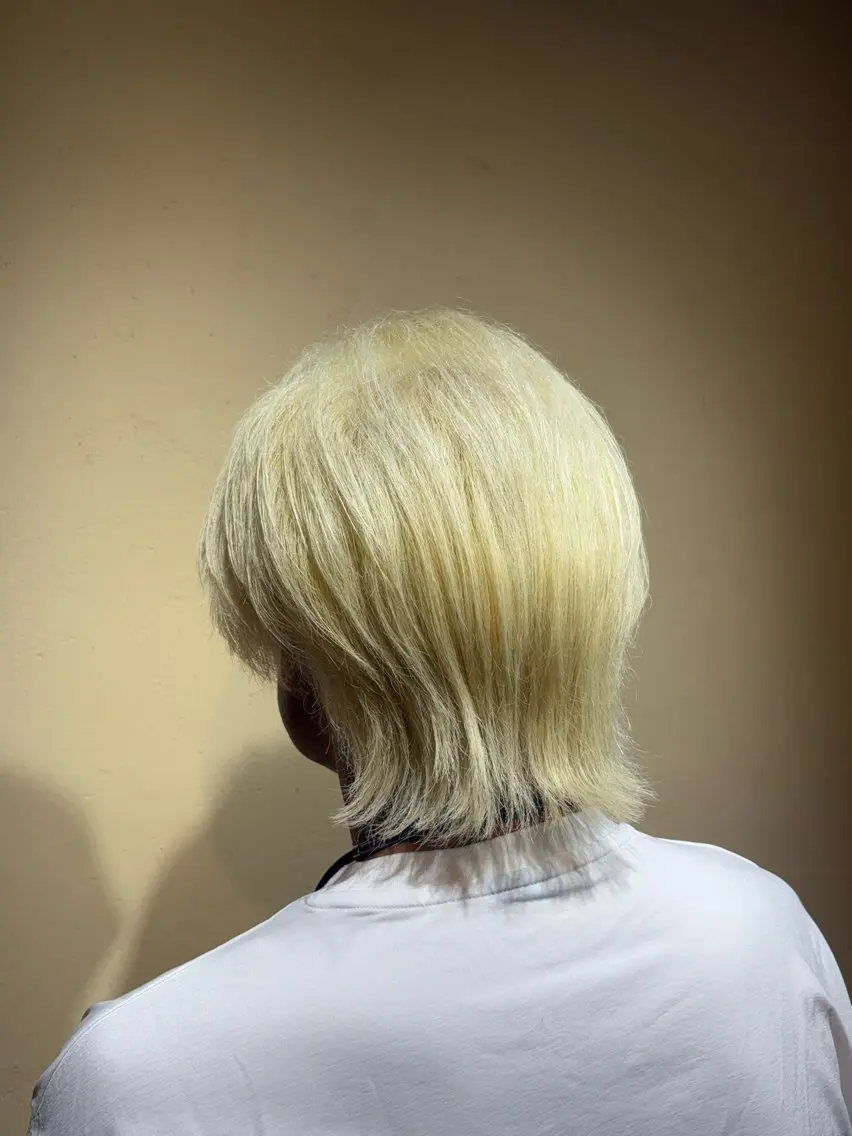 カラー メンズ メンズブリーチ ブリーチ ブロンド ホワイトブロンド ヘアカラー トリートメント saya (サヤ)のヘアスタイル