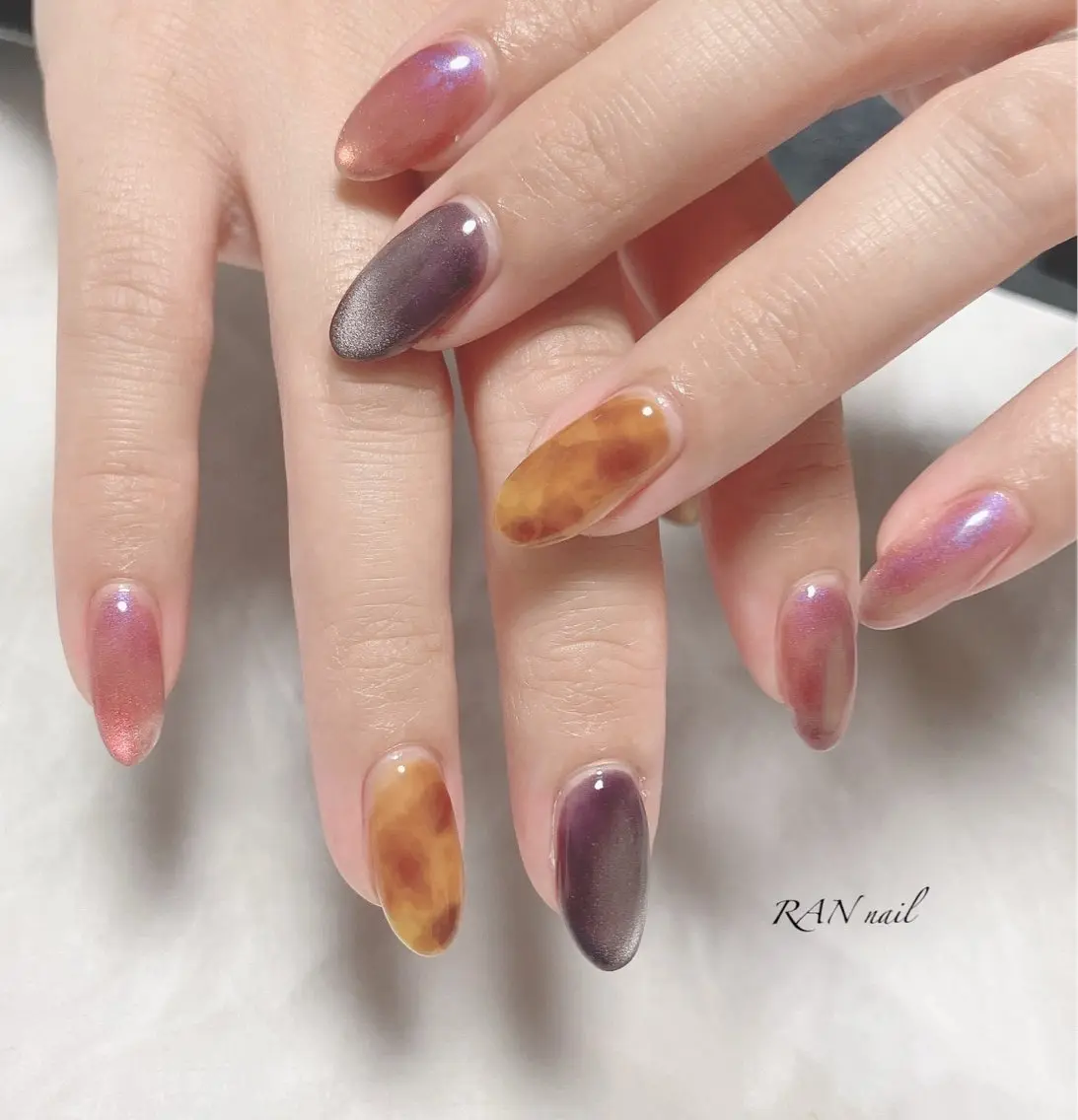 ネイル べっ甲ネイル マグネットネイル ニュアンスネイル ハンドネイル フットネイル RAN nailのネイルデザイン