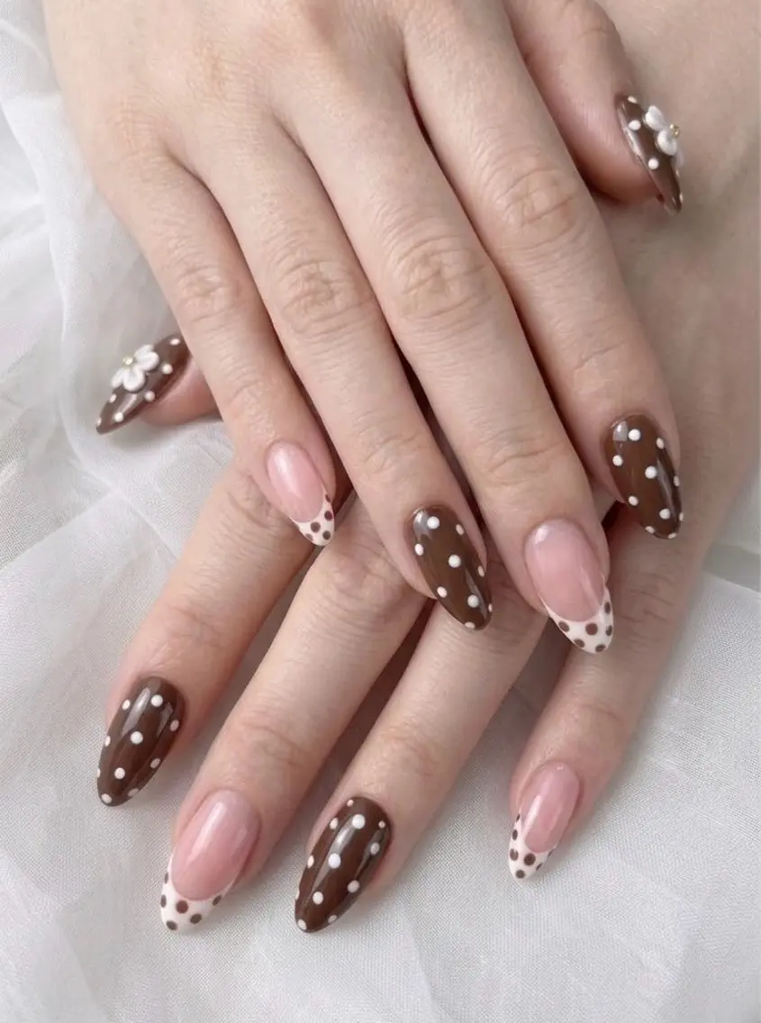 ネイル アートネイル ブラウン ドット フラワーネイル フレンチネイル Michan Nailのその他イメージ