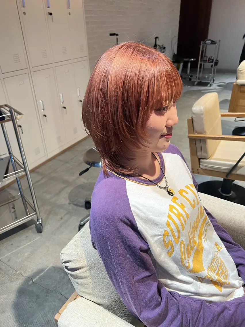 ショート ピンクブラウン 顔周りカット レイヤーカット 実子 /透明感カラーのヘアスタイル