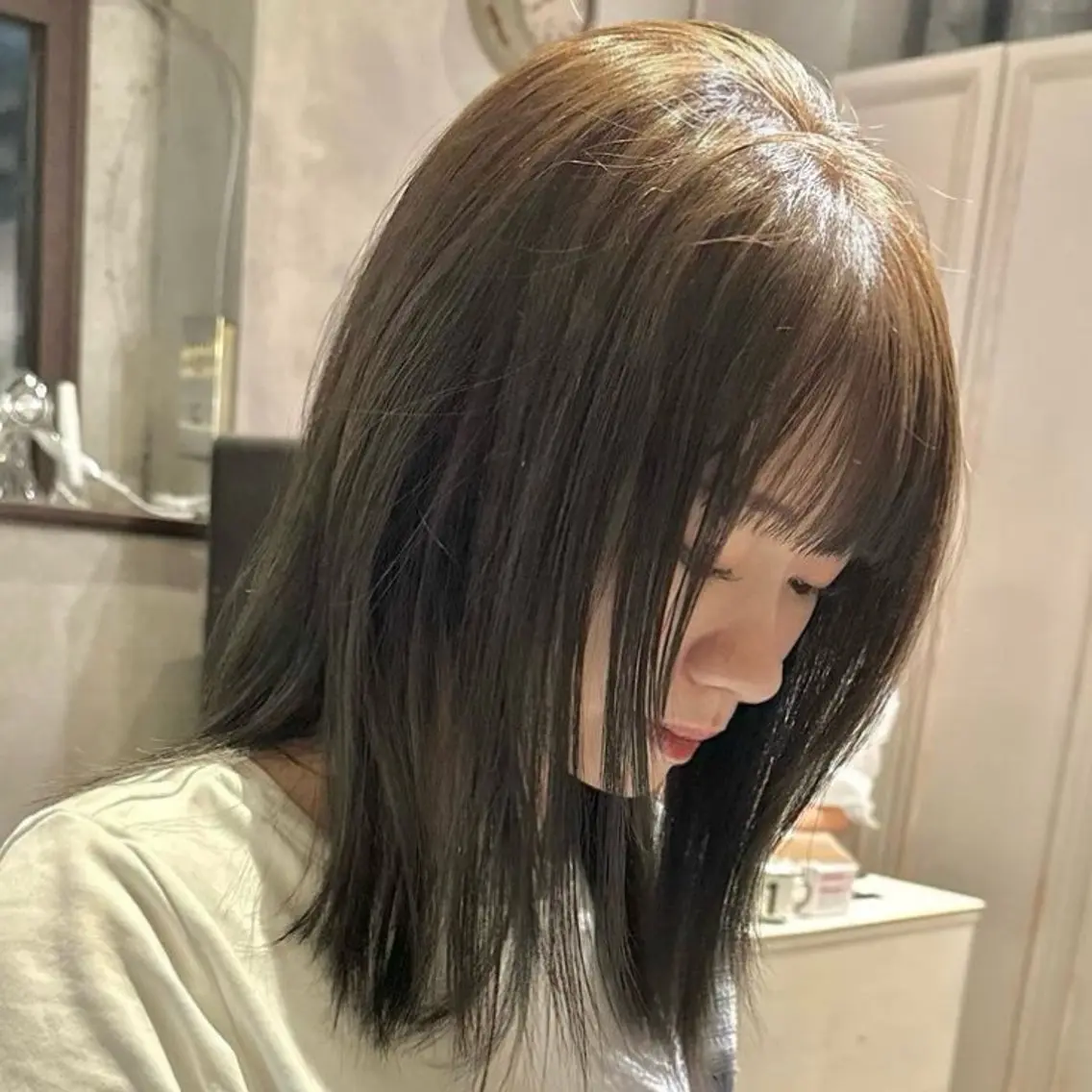 ショート カラー おしゃれハイトーン 💗AKARIのヘアスタイル