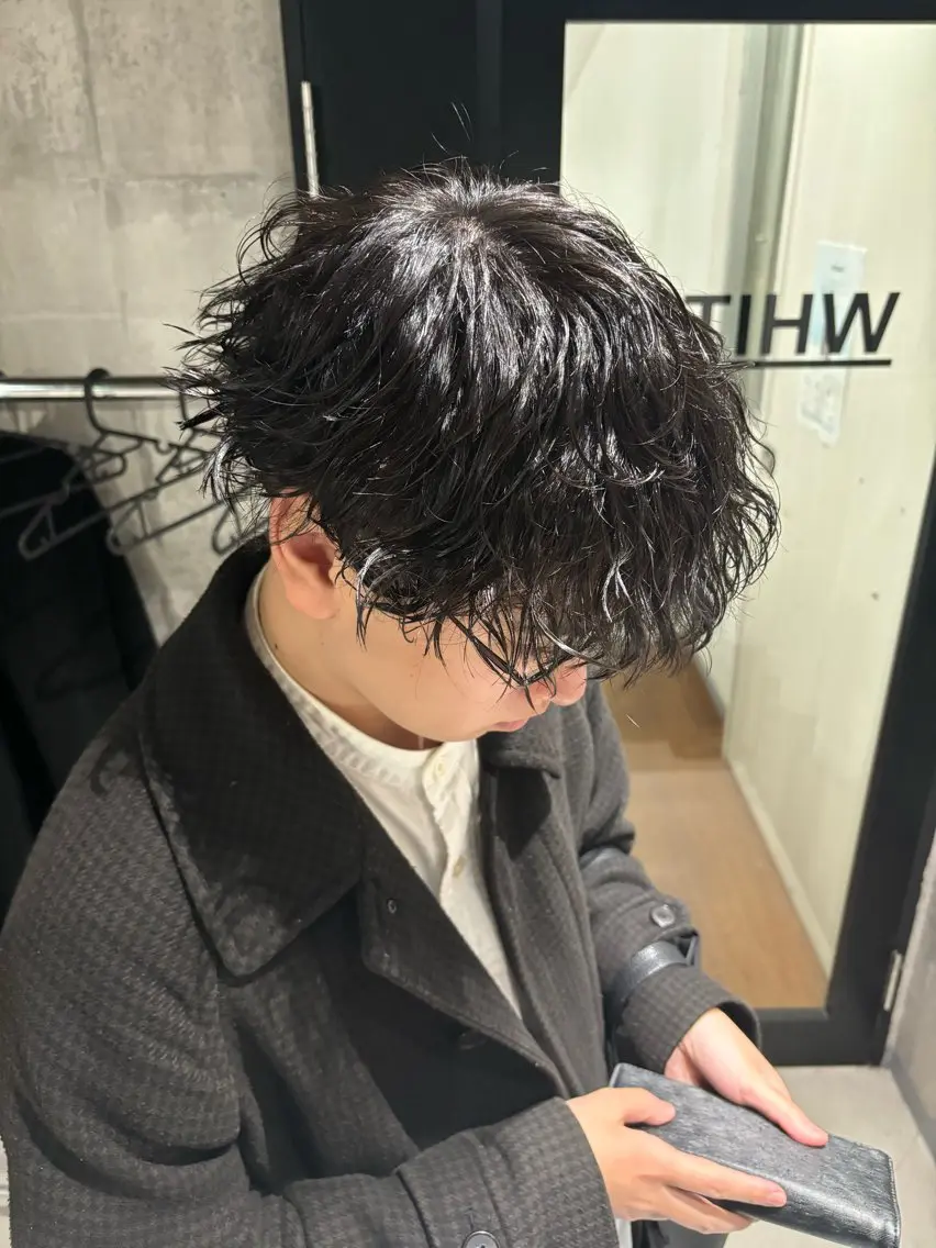 パーマ メンズ メンズパーマ 波巻きパーマ スパイラルパーマ カット パーマ トリートメント _WHITE / KENTOのヘアスタイル