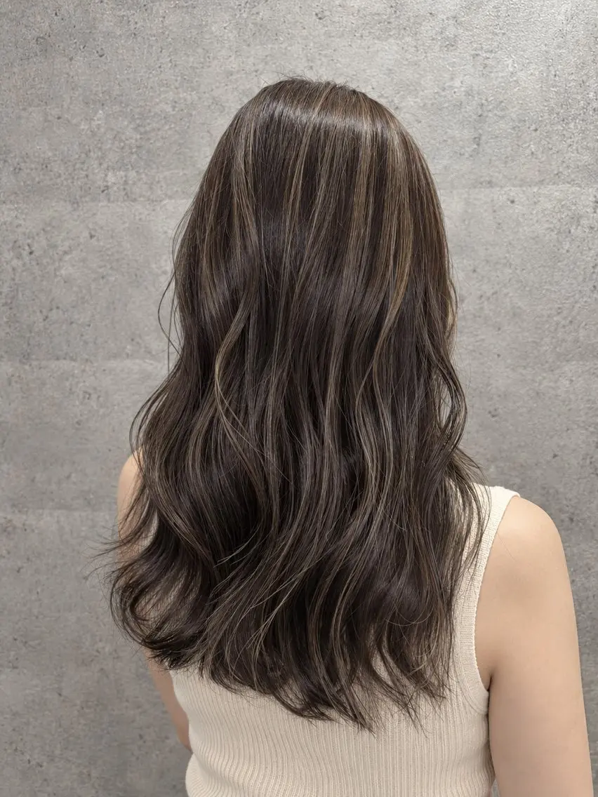 ロング ハイライト 🤍HIKARI🤍 ハイライトのヘアスタイル