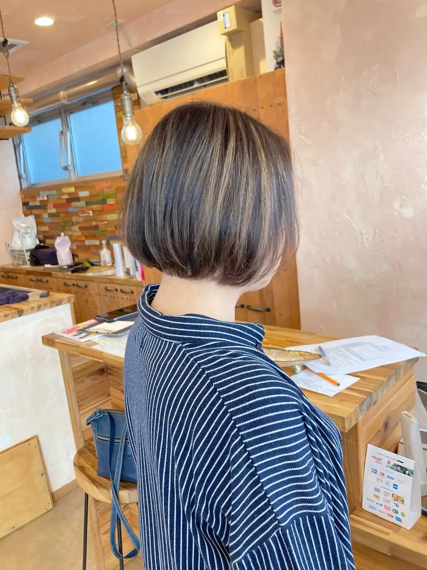 ショート ヘアカラー 髪質改善 🧶小林賢人のヘアスタイル