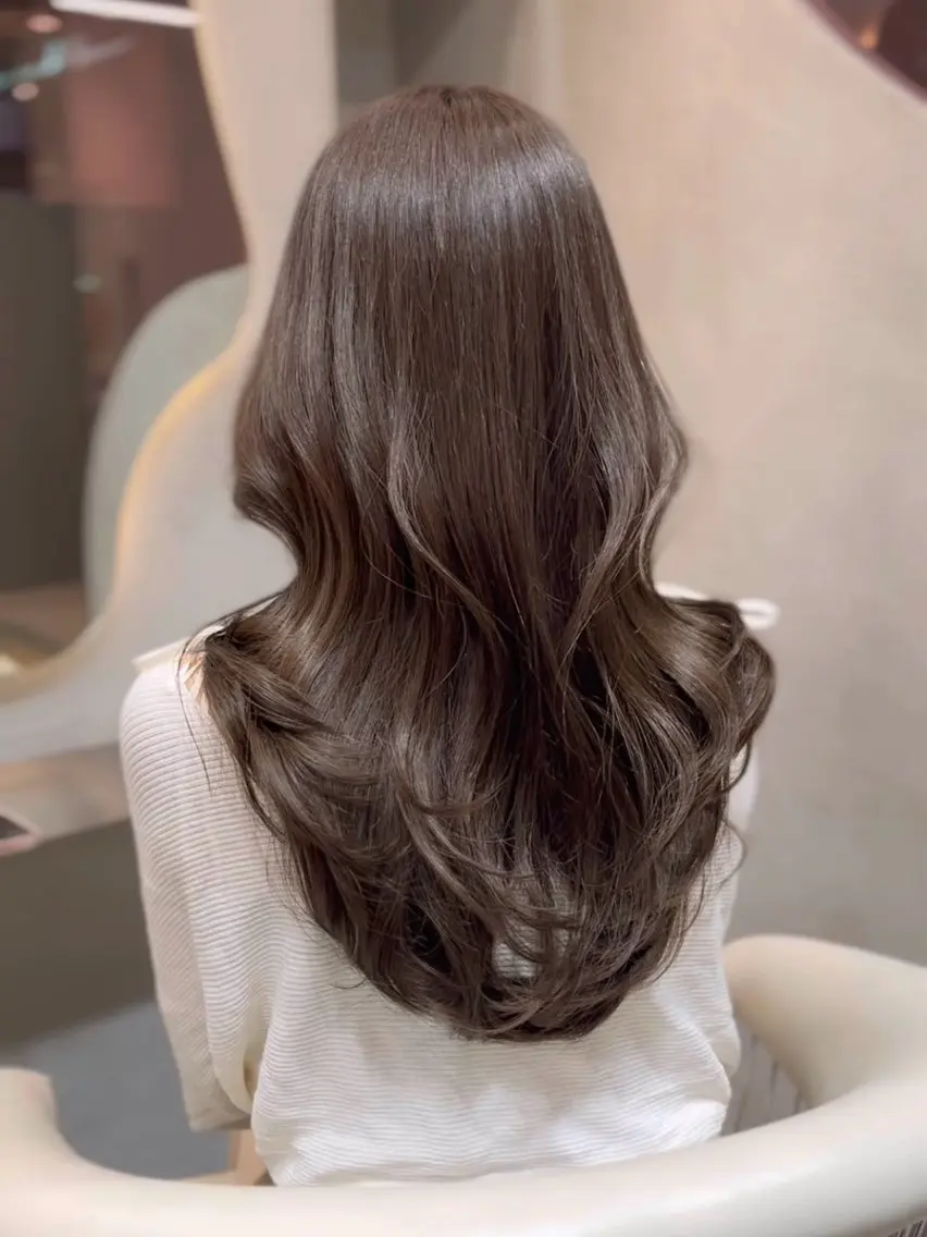 セミロング カラー 大宮レイヤーカット ハッシュ　柏崎颯刀のヘアスタイル