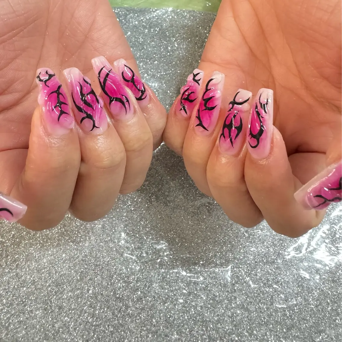 ネイル ハンドネイル VIERU 🌈🎀💖のネイルデザイン